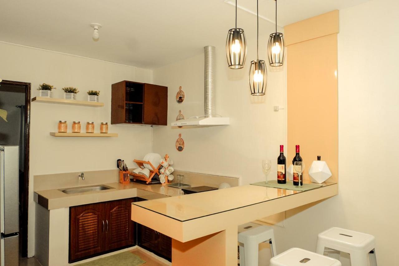 Fully Furnished Apartment With Netflix And Wifi 바탕가스 외부 사진